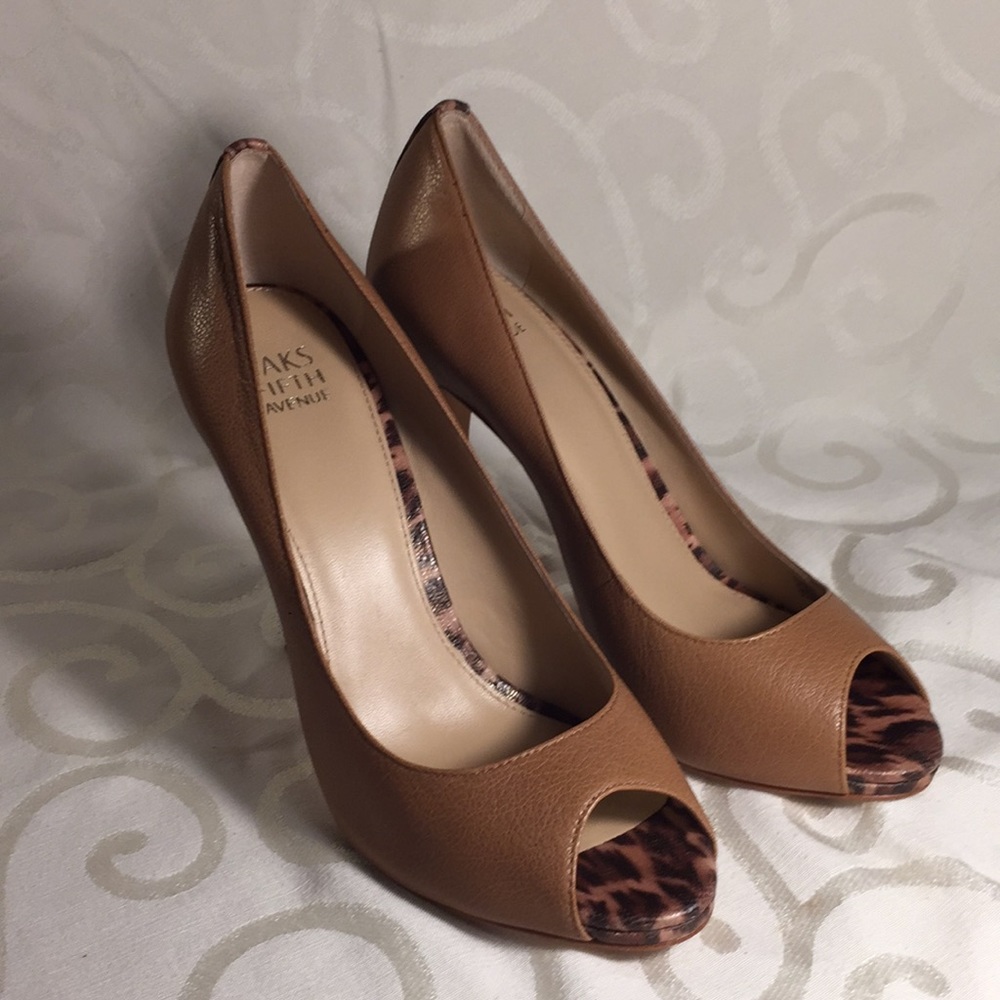 Shoes - Picture 6 of 7